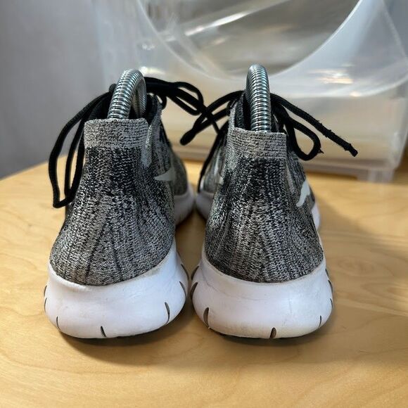 Nike Free RN Flyknit Sneakers Womens 8.5 Gray Black 880844-003 Running - Picture 4 of 8